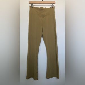 PINK VICTORIA'S SECRET HIGH-WAIST ANKLE V CROSSOVER FLARE L